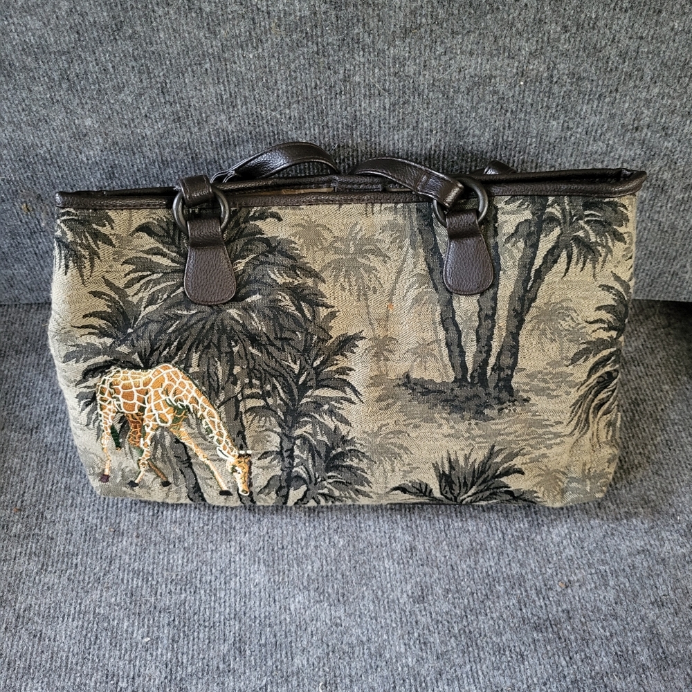 Vintage Bueno giraffe print purse